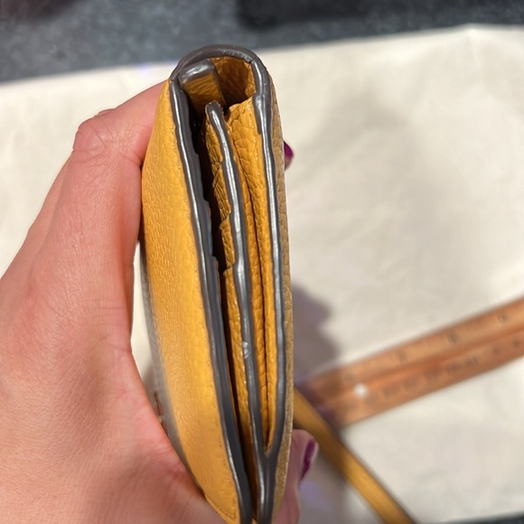 Tory Burch wallet wristlet - Picture 9 of 9